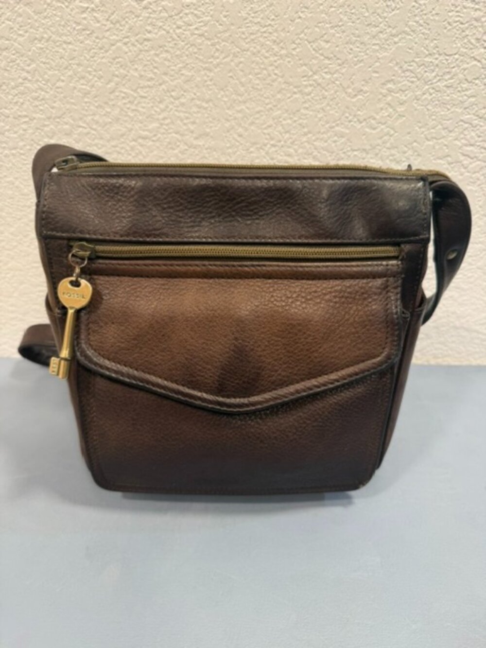 Vintage Fossil 75032 Brown Leather Messenger Crossbody Bag Organizer Adjustable